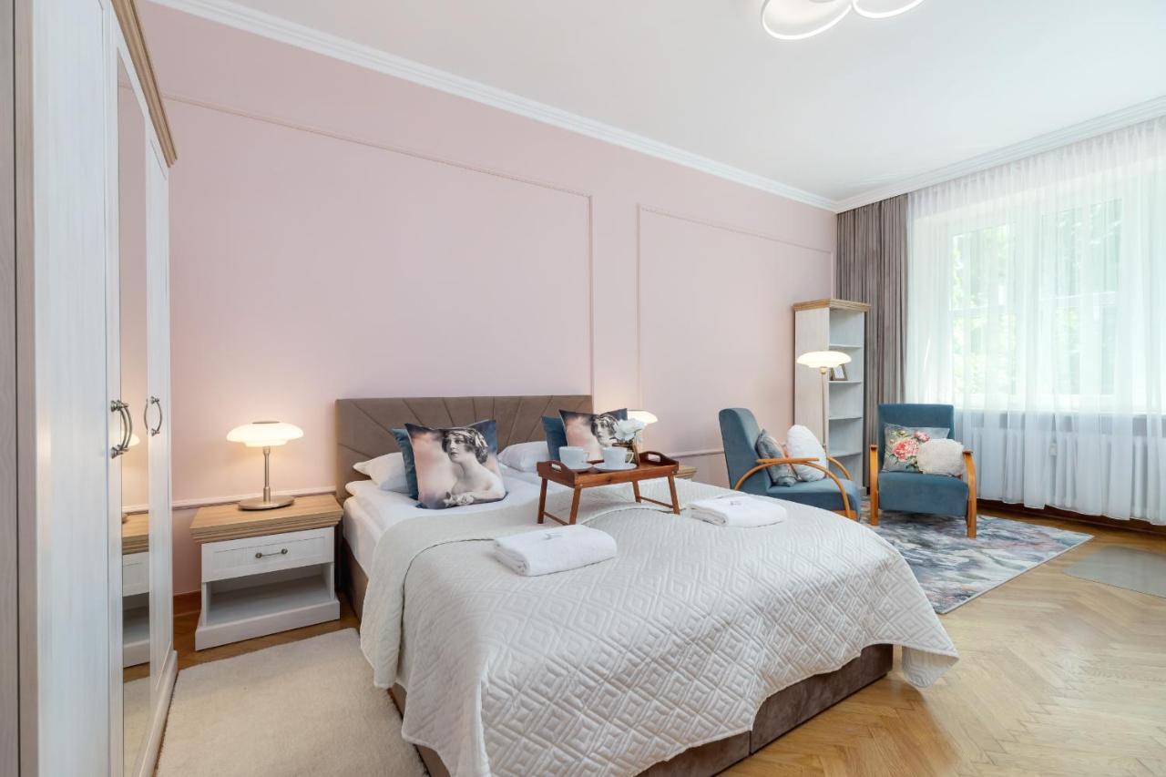 Luxurious & Unique Apartment Mickiewicza Cracow By Renters Prestige Krakov Exteriér fotografie