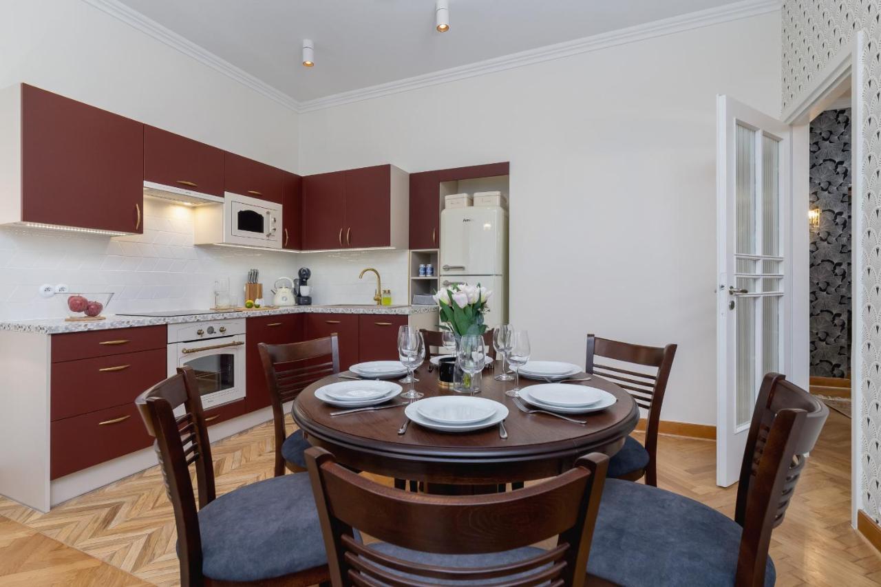 Luxurious & Unique Apartment Mickiewicza Cracow By Renters Prestige Krakov Exteriér fotografie