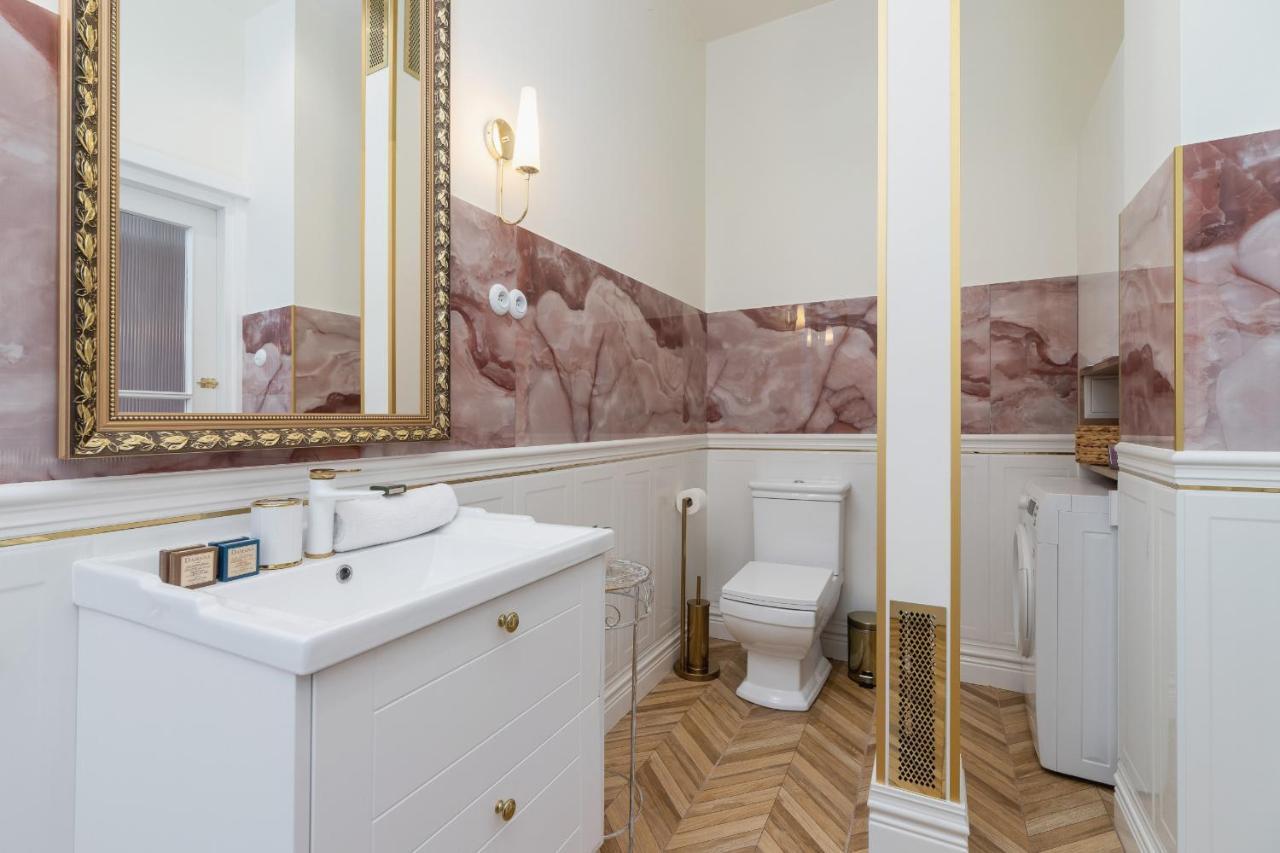 Luxurious & Unique Apartment Mickiewicza Cracow By Renters Prestige Krakov Exteriér fotografie