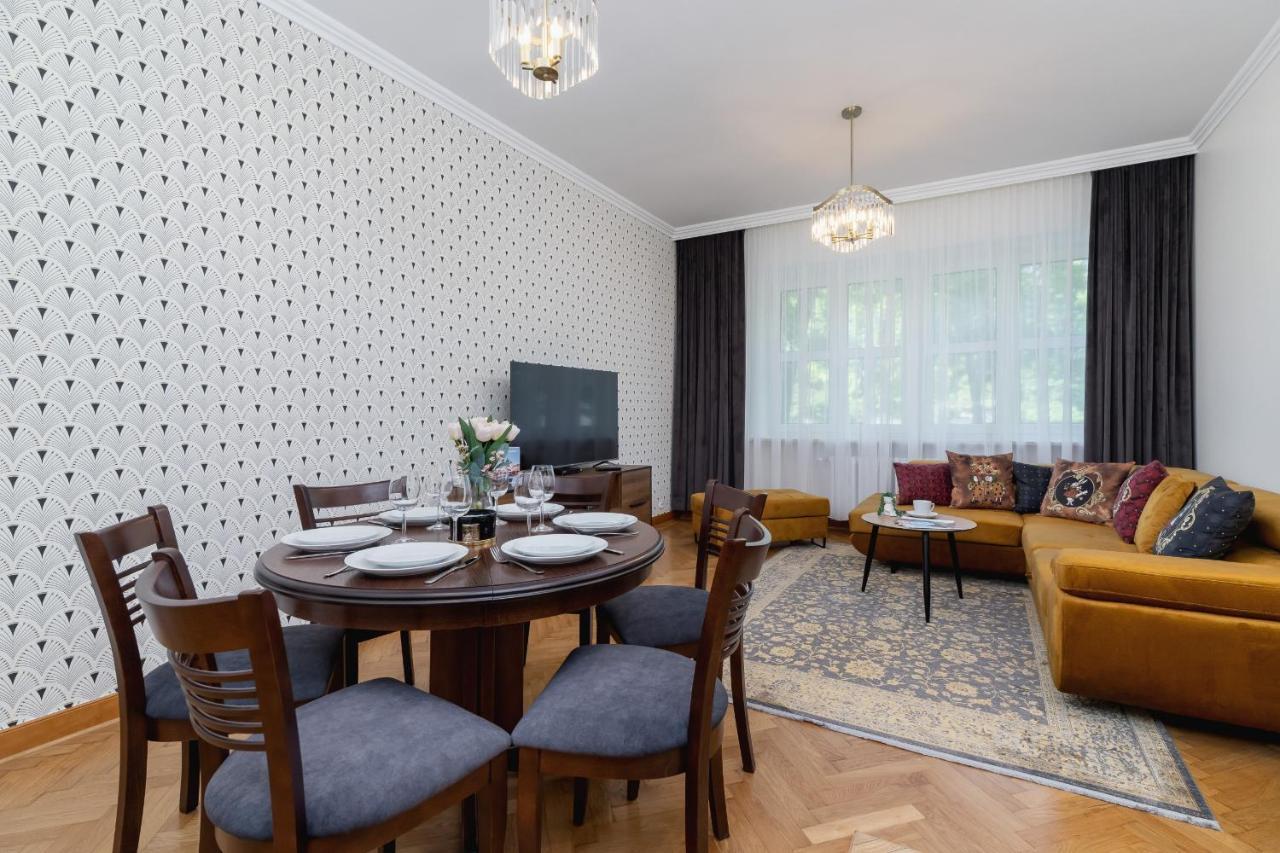 Luxurious & Unique Apartment Mickiewicza Cracow By Renters Prestige Krakov Exteriér fotografie